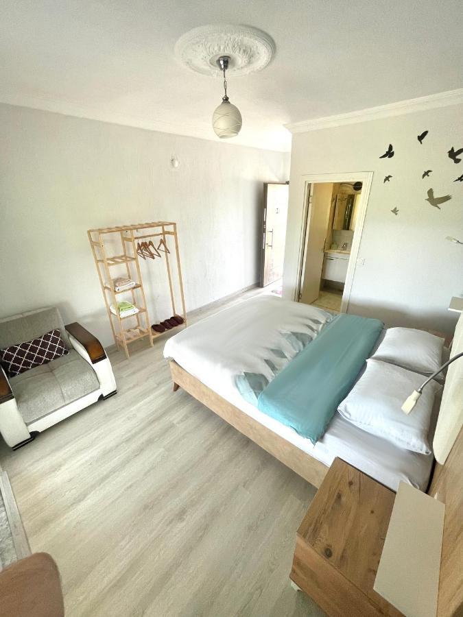 דלמן Airport Guest House מראה חיצוני תמונה